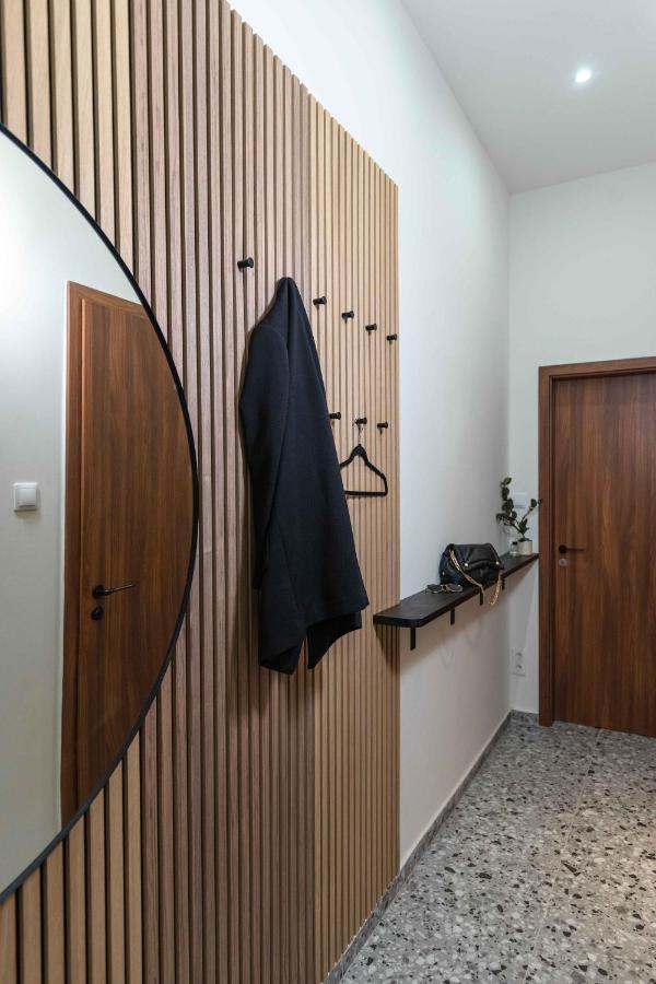 Modern Apartment French Balkony Budapeste Exterior foto