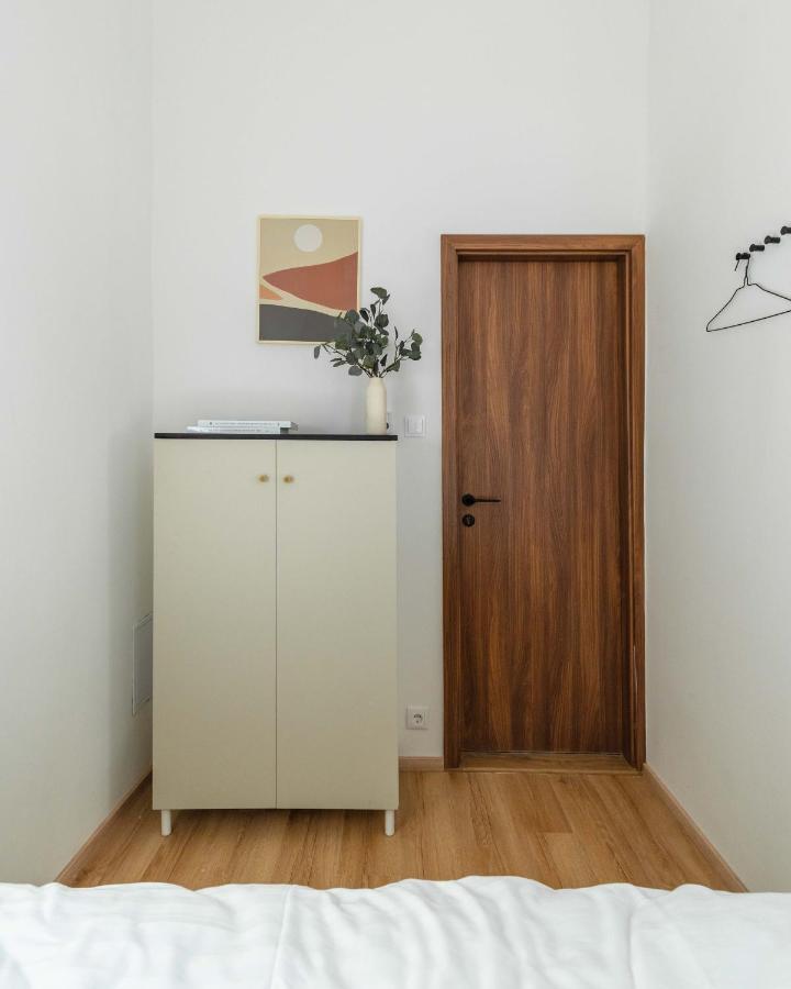Modern Apartment French Balkony Budapeste Exterior foto
